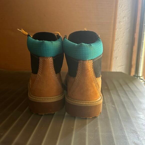 ˚₊‧꒰ა ☆ ໒꒱ ‧₊˚ Timberland Youth Waterproof Nubuck Boot Sz 1 ReBOTL Unisex - Picture 5 of 12